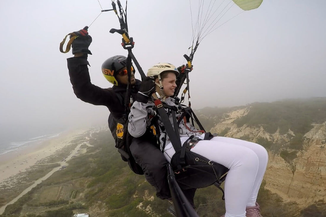 Jovem com paralisia cerebral Voa em Parapente